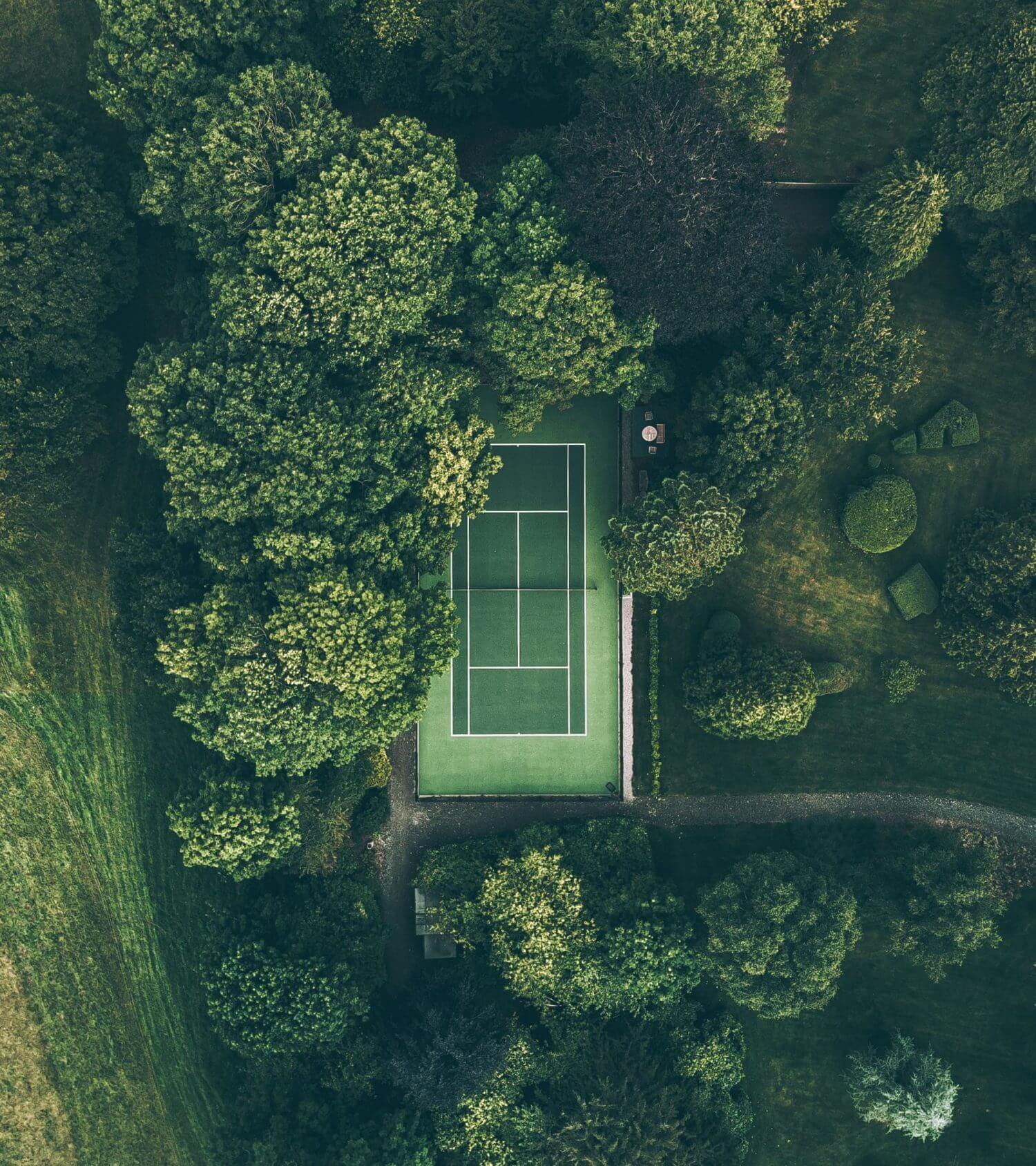 luchtfoto van een tennisbaan